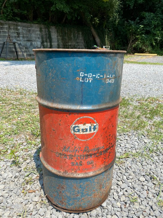 Gulf oil can-large