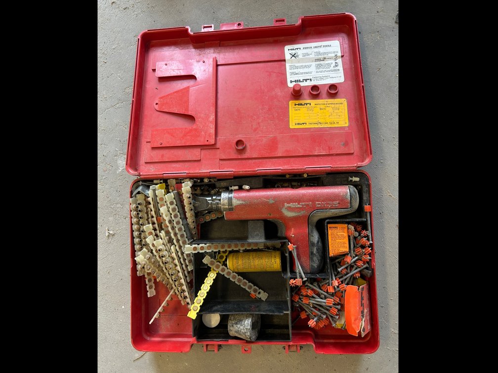 Hilti DX 35 Nail gun
