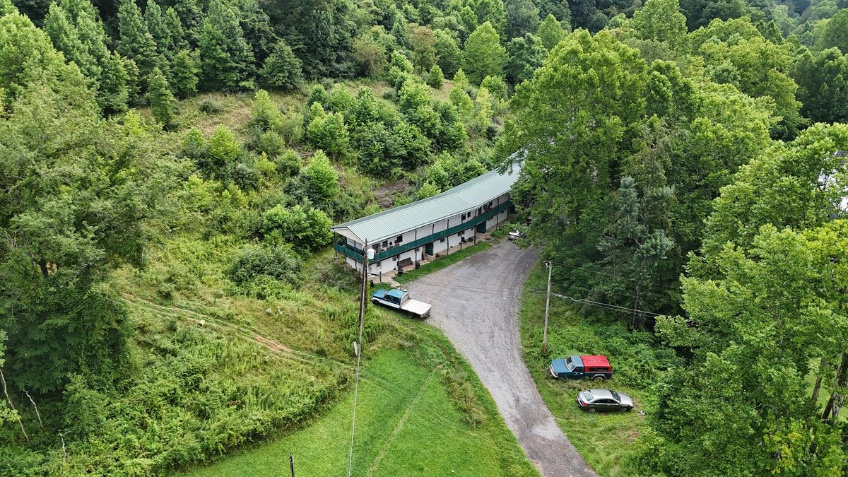 Image for 14 Unit Apartment Building with Manufactured Home Pads in Fairmont