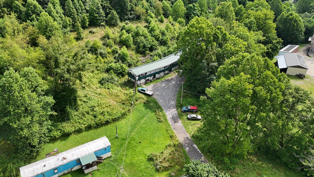 Image for 14 Unit Apartment Building with Manufactured Home Pads in Fairmont