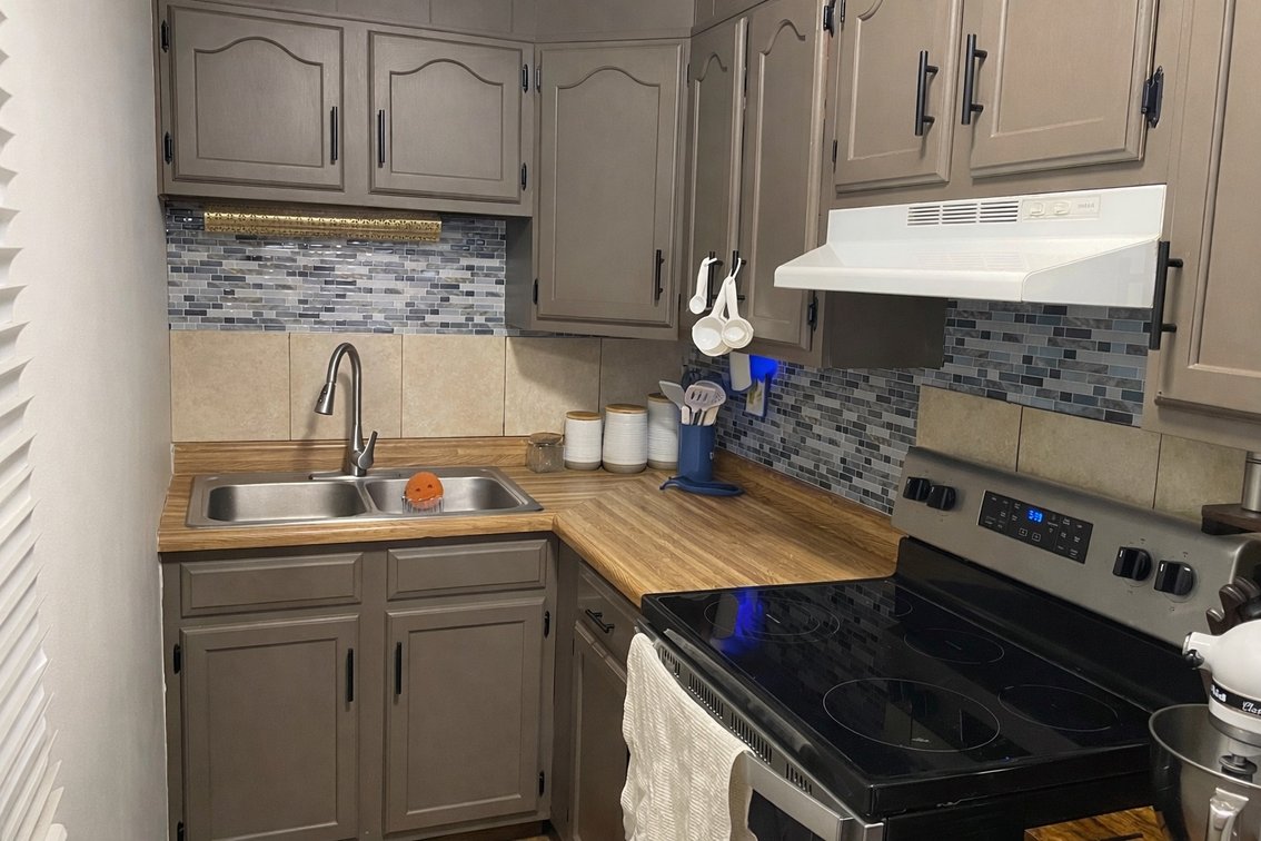 Image for 14 Unit Apartment Building with Manufactured Home Pads in Fairmont