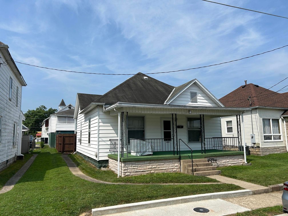 Image for Well-maintained 2 Bedroom with Garage Apartment in Clarksburg