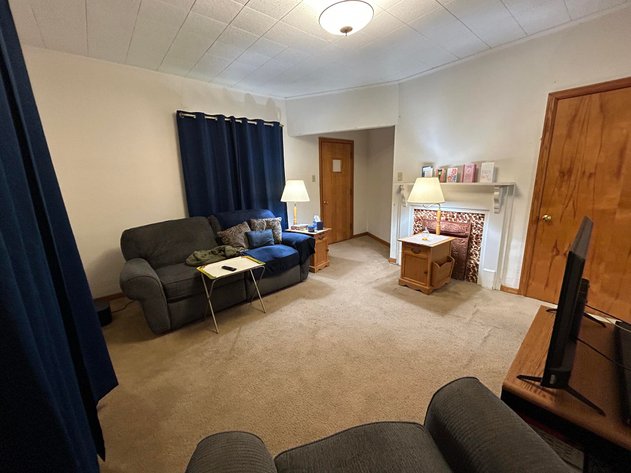 Image for Well-maintained 2 Bedroom with Garage Apartment in Clarksburg