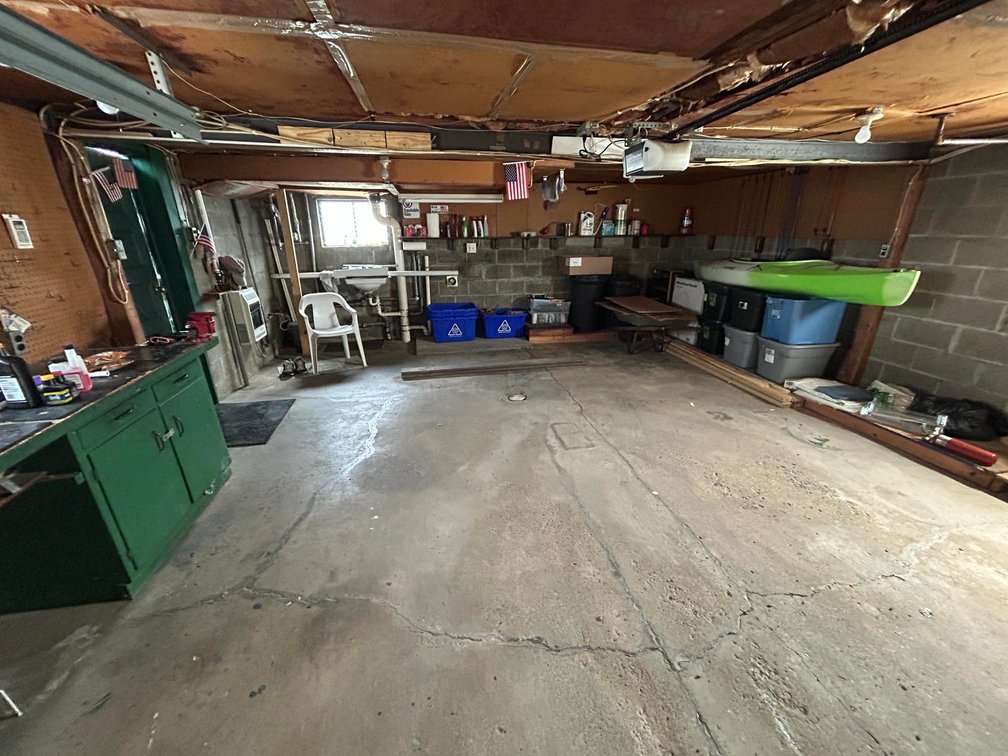 Image for Well-maintained 2 Bedroom with Garage Apartment in Clarksburg