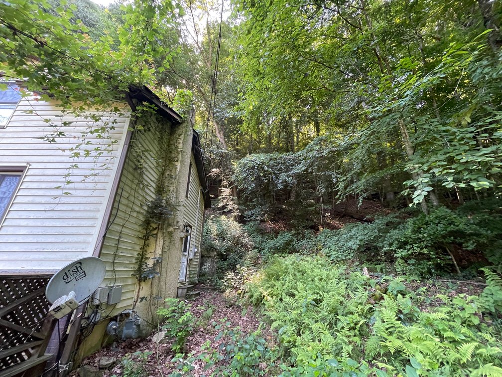 Image for Two Income Generating Homes on 1.4 Acres in Kanawha City