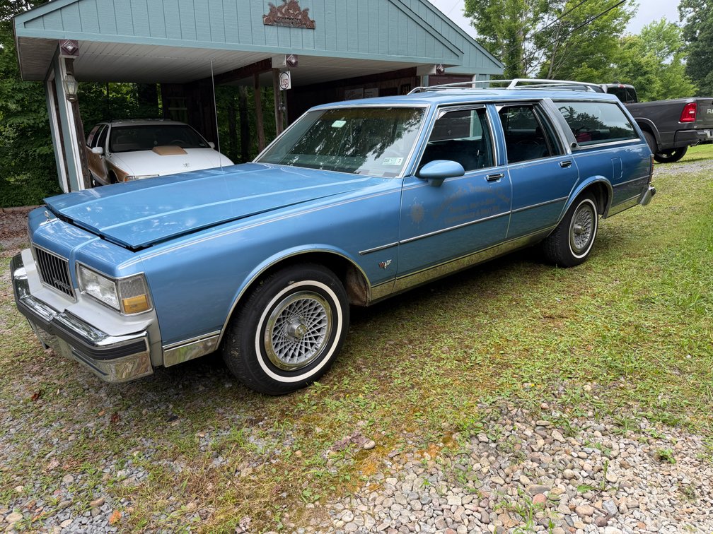 1988 Chevrolet Caprice Classic 9-Passenger Station Wagon - V8 - 30,256 Miles