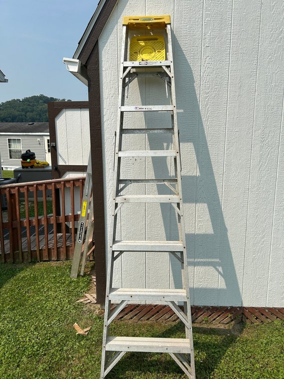 Werner 8' step ladder