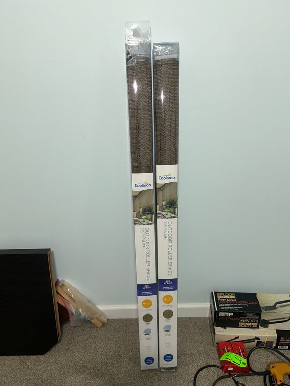 Outdoor roller shades