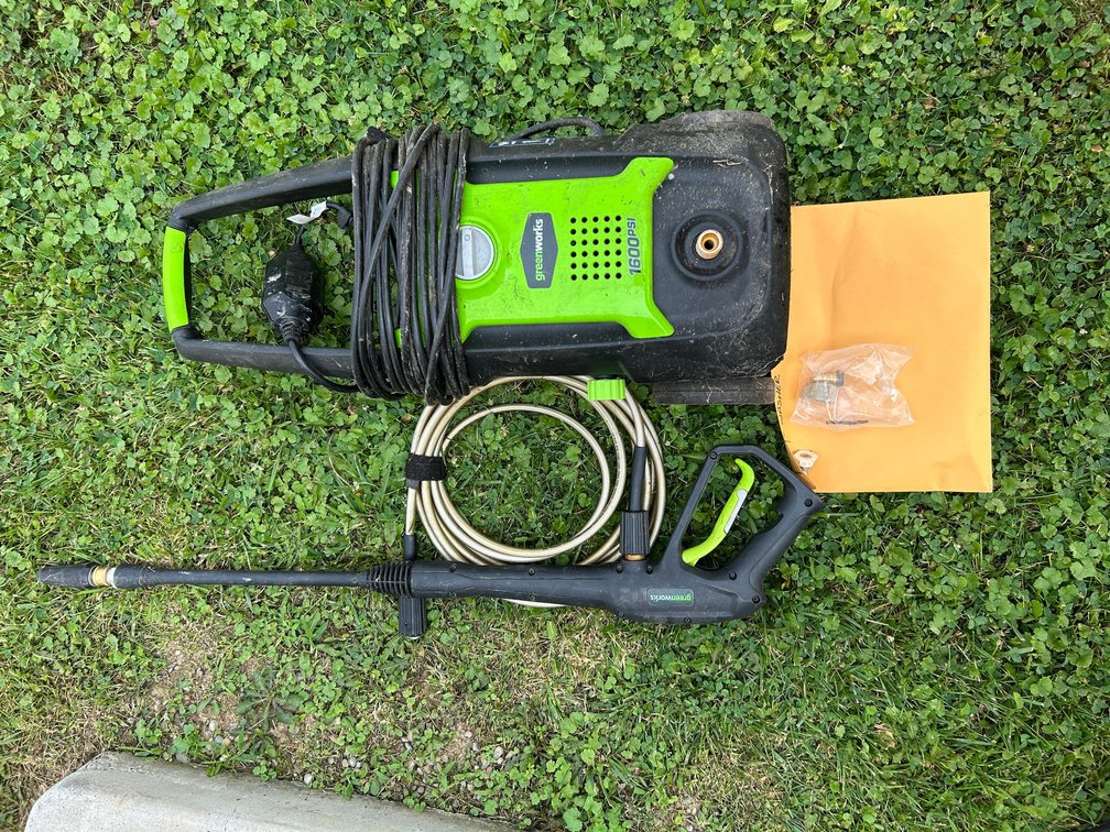 Greenworks 1600 PSI electric pressure washer