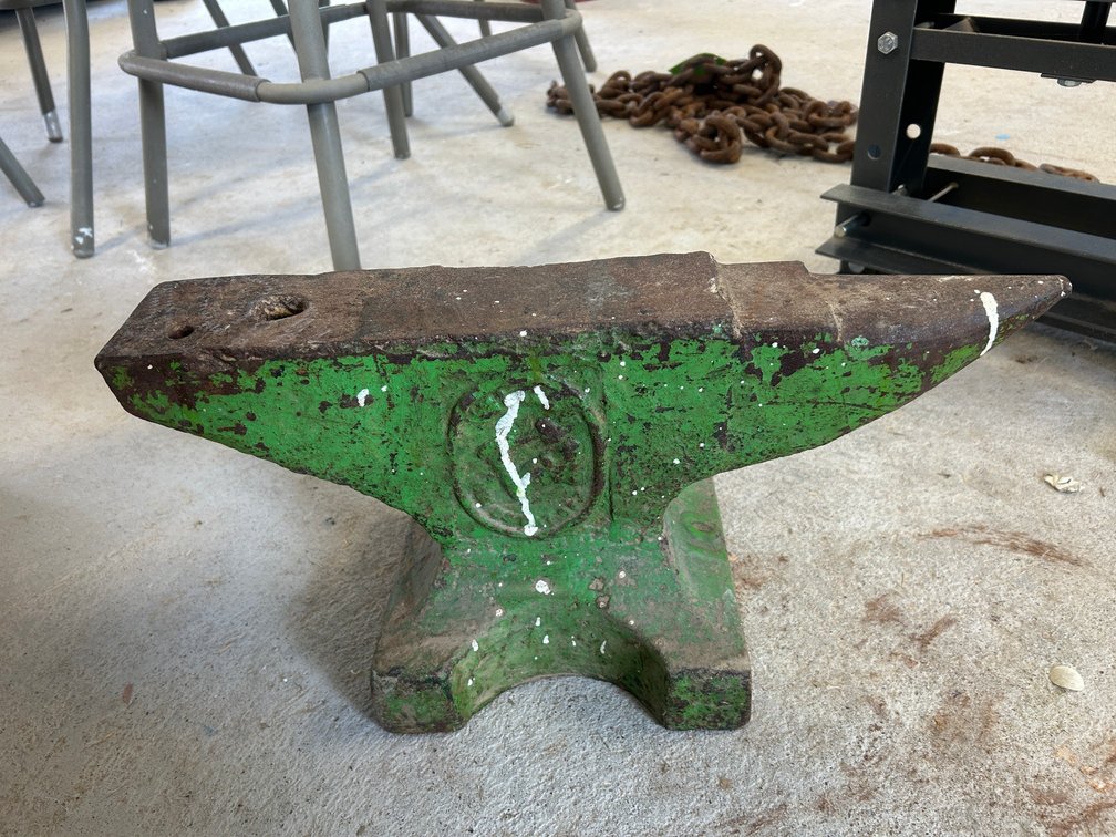 Vulcan #10 100 Pound Black Smith anvil