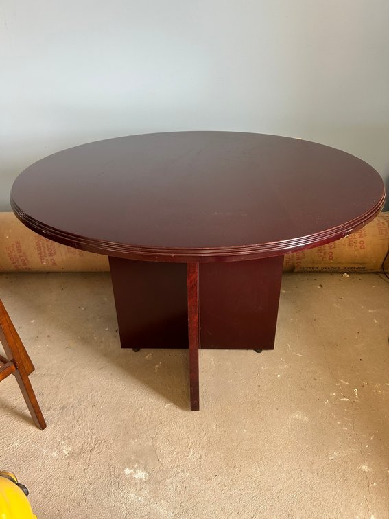 Round Table