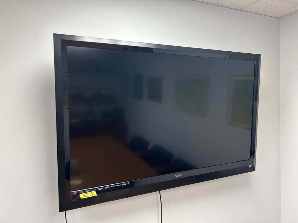 Vizio 55" TV Come prepared to remove from wall