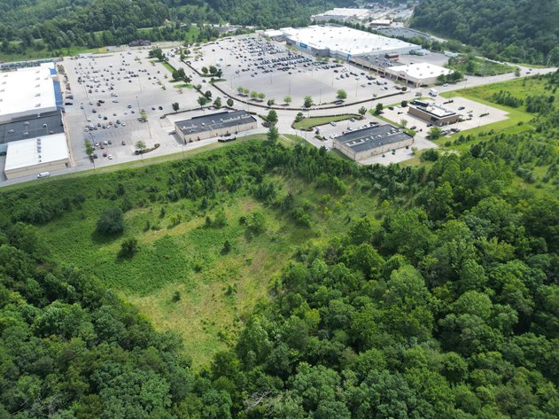 Image for 114 Acres Adjoining to Big Box Brands in Nitro/Cross Lanes Market