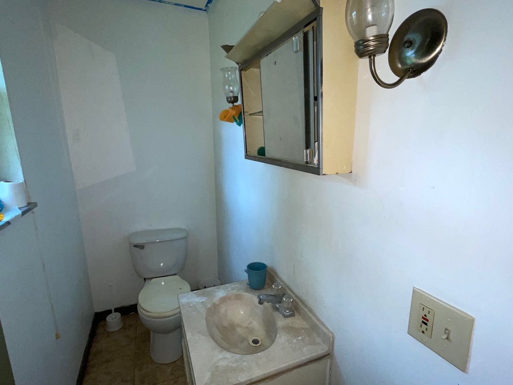 Image for 5 Bedroom in Scott Depot Ready for a Remodel