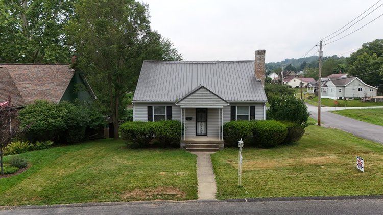 Image for 4 Bedroom in Franklin Township