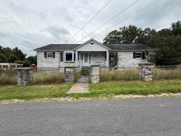 Image for Spacious 3 Bedroom Brick Home in Mount Hope