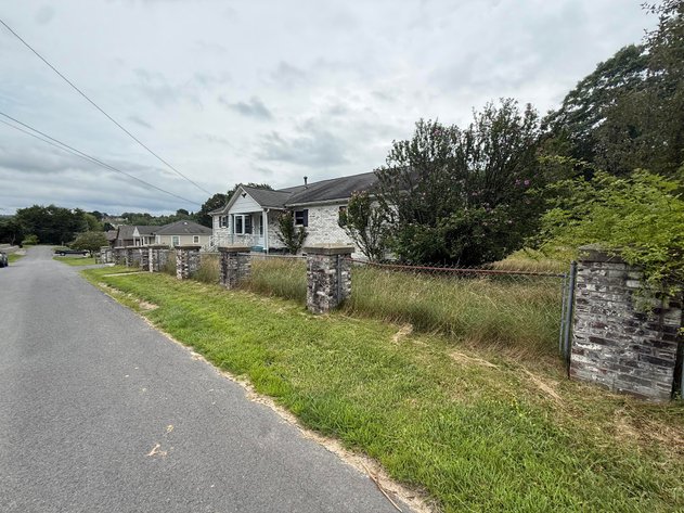Image for Spacious 3 Bedroom Brick Home in Mount Hope