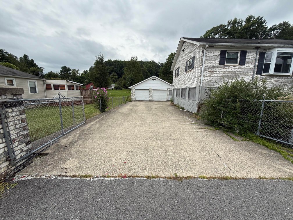 Image for Spacious 3 Bedroom Brick Home in Mount Hope