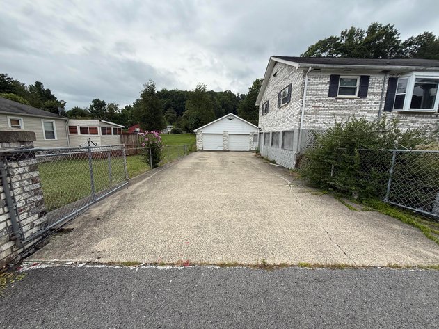 Image for Spacious 3 Bedroom Brick Home in Mount Hope