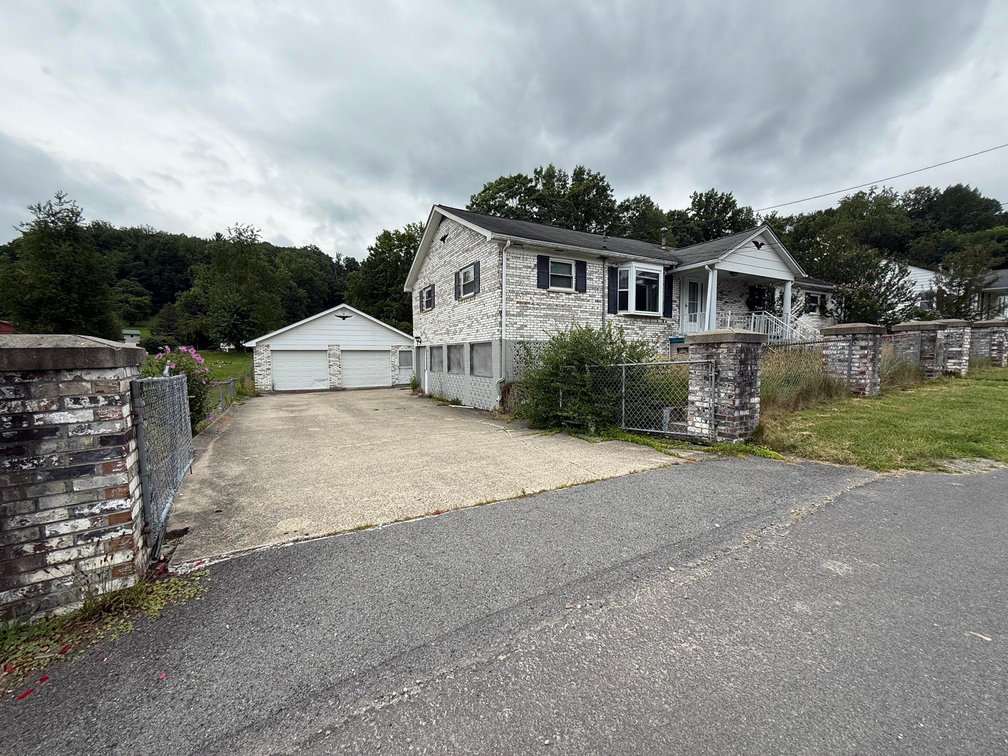 Image for Spacious 3 Bedroom Brick Home in Mount Hope