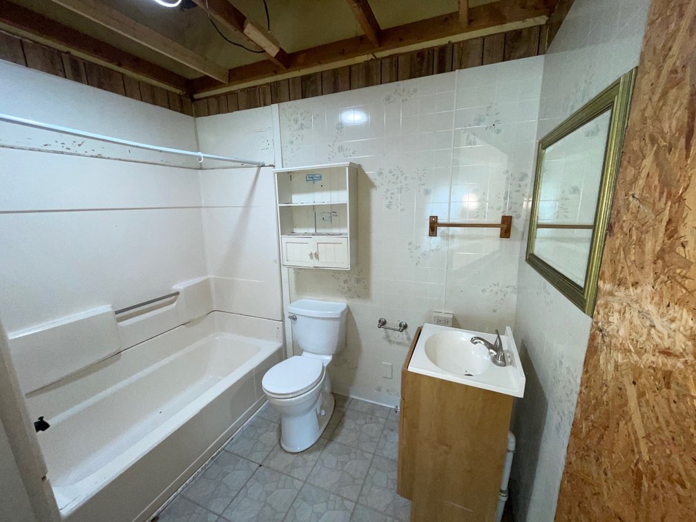Image for 4 Bedroom Ideal for a Remodel in the Heart of Milton