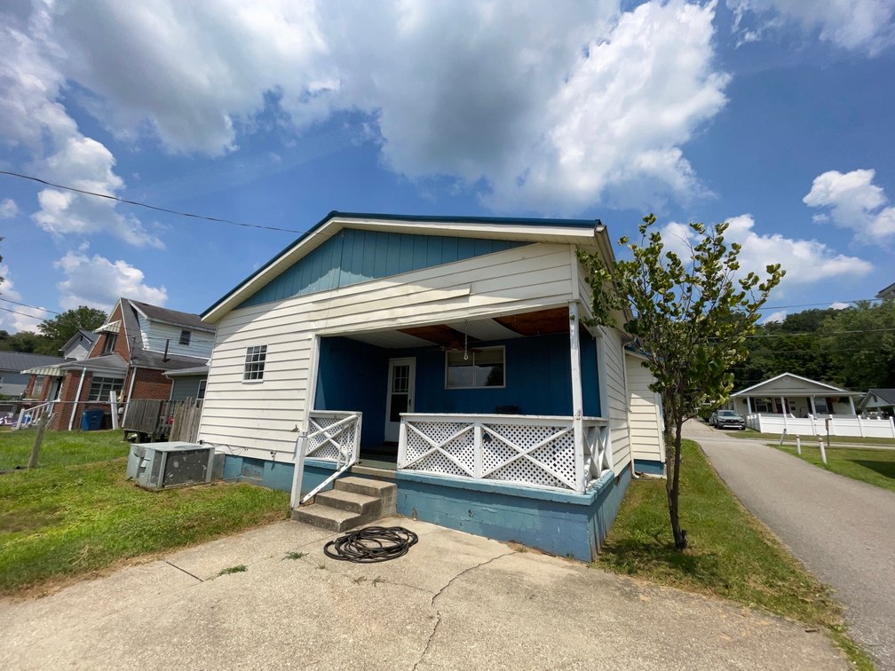 Image for 4 Bedroom Ideal for a Remodel in the Heart of Milton