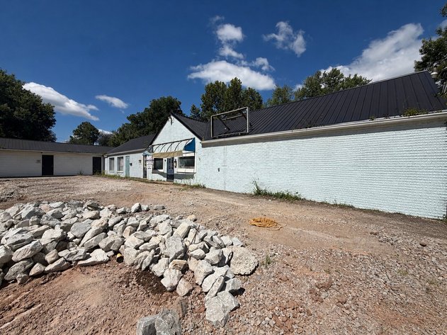 Image for Commercial Building with Apartments in Ripley Selling to the Highest Bidder