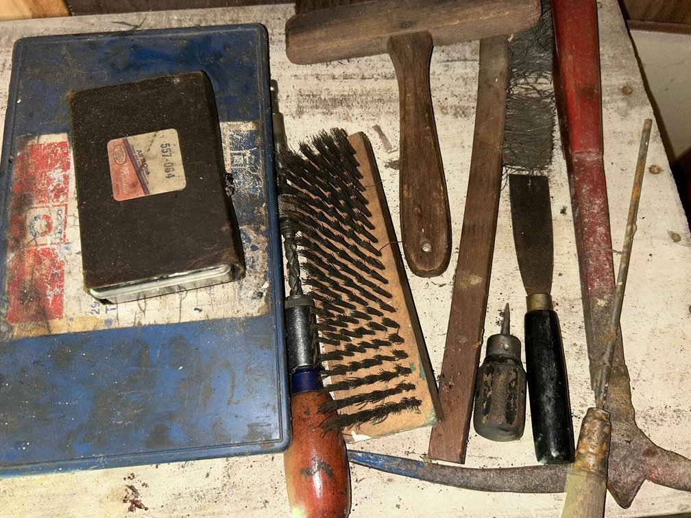 Tools, Brushes, Scrapers, Pick, Grease Fittings, Electrical Connectors