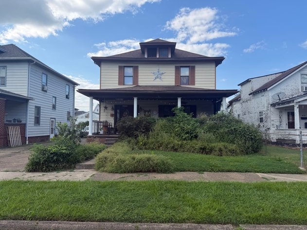 Image for 3 Bedroom in Huntington Selling to the Highest Bidder
