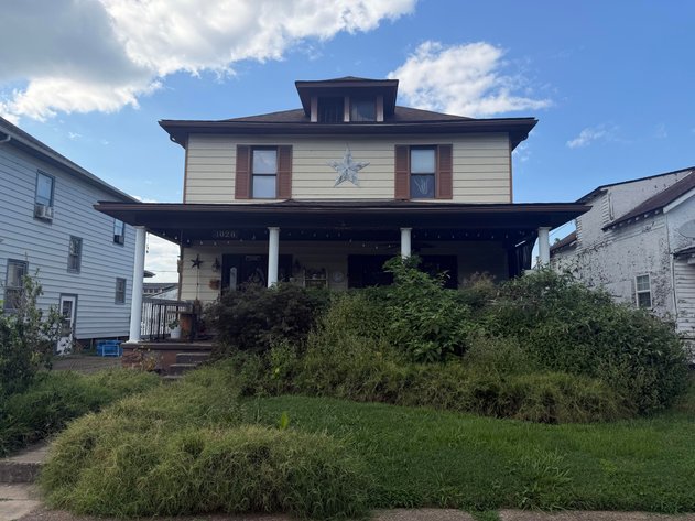 Image for 3 Bedroom in Huntington Selling to the Highest Bidder