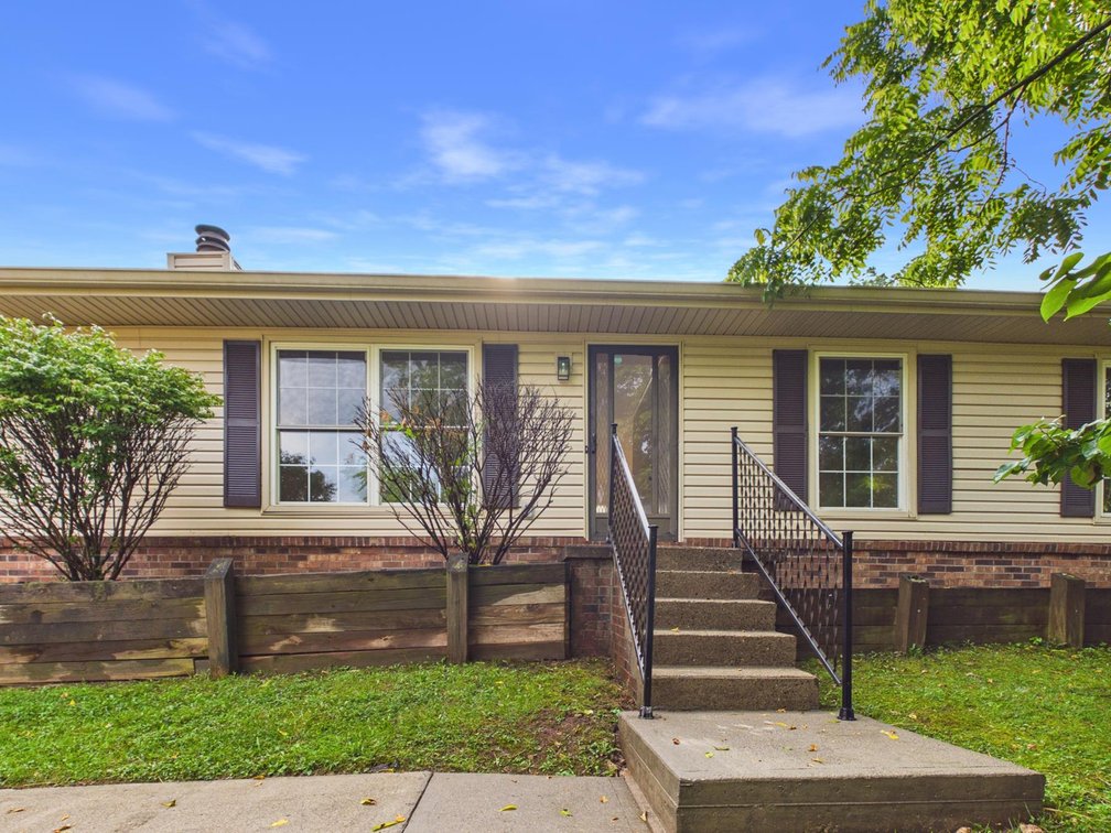 Image for Move-in Ready 3 Bedroom Condo in South Hills