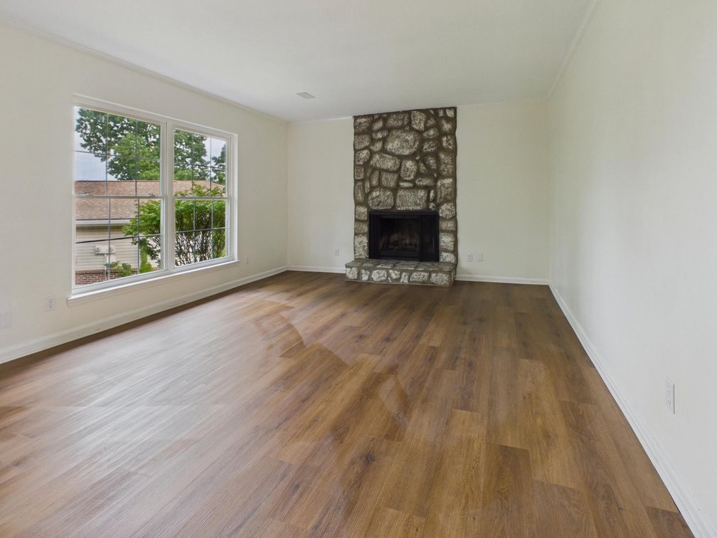 Image for Move-in Ready 3 Bedroom Condo in South Hills