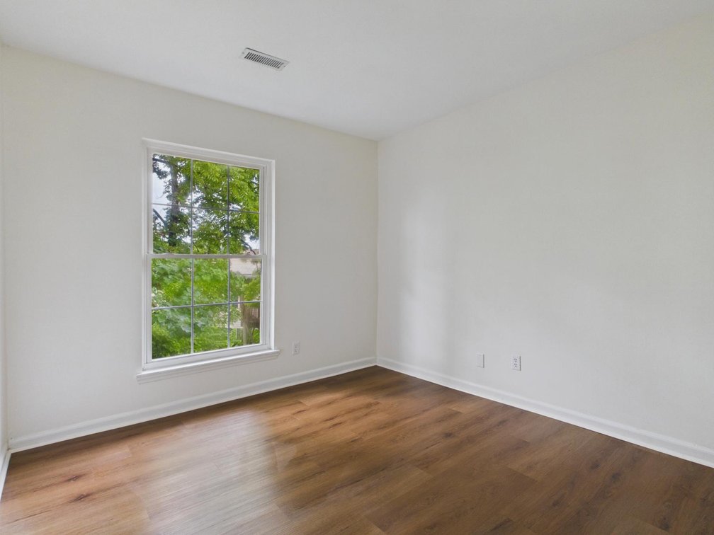 Image for Move-in Ready 3 Bedroom Condo in South Hills