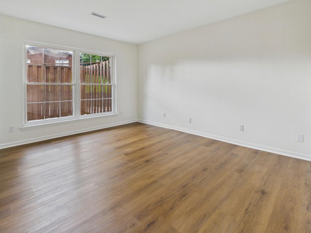Image for Move-in Ready 3 Bedroom Condo in South Hills