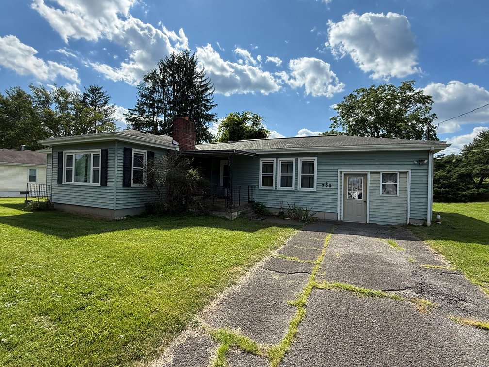 Image for 3 Bedroom on a Spacious Bridgeport Lot Selling to the Highest Bidder
