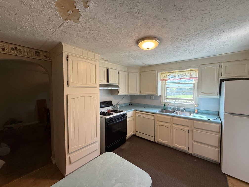 Image for 3 Bedroom on a Spacious Bridgeport Lot Selling to the Highest Bidder