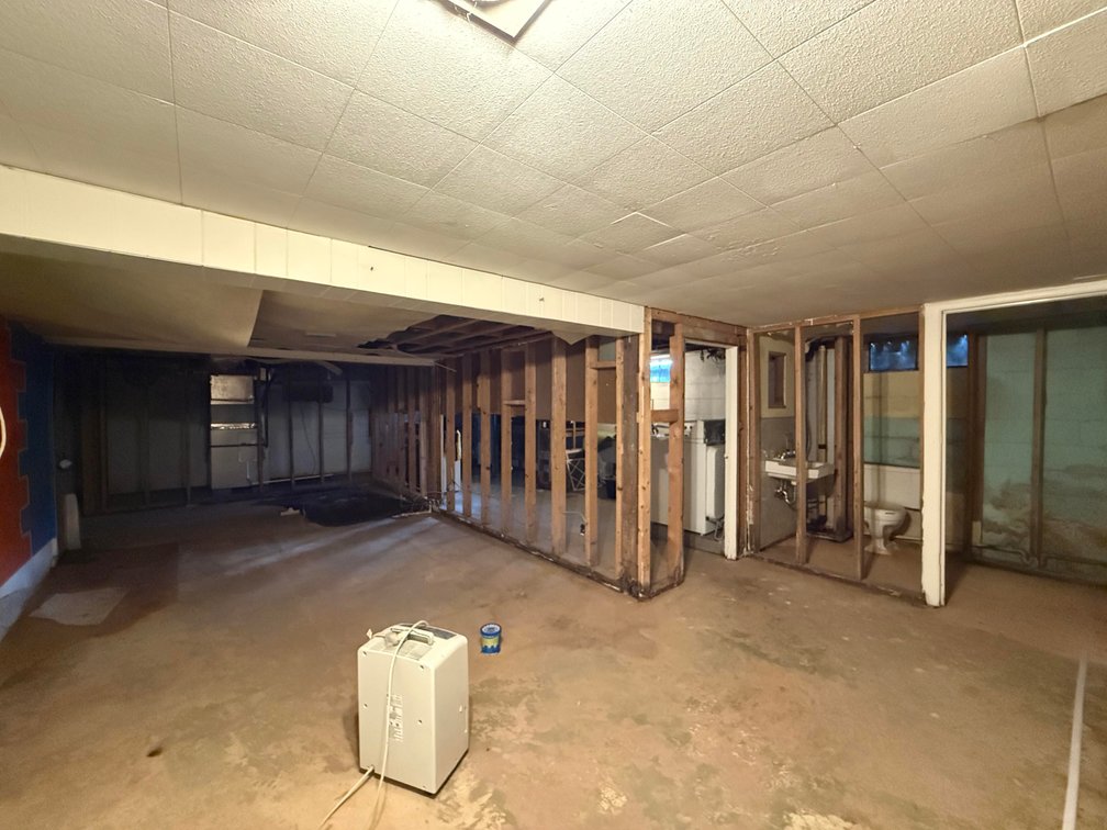 Image for 3 Bedroom on a Spacious Bridgeport Lot Selling to the Highest Bidder