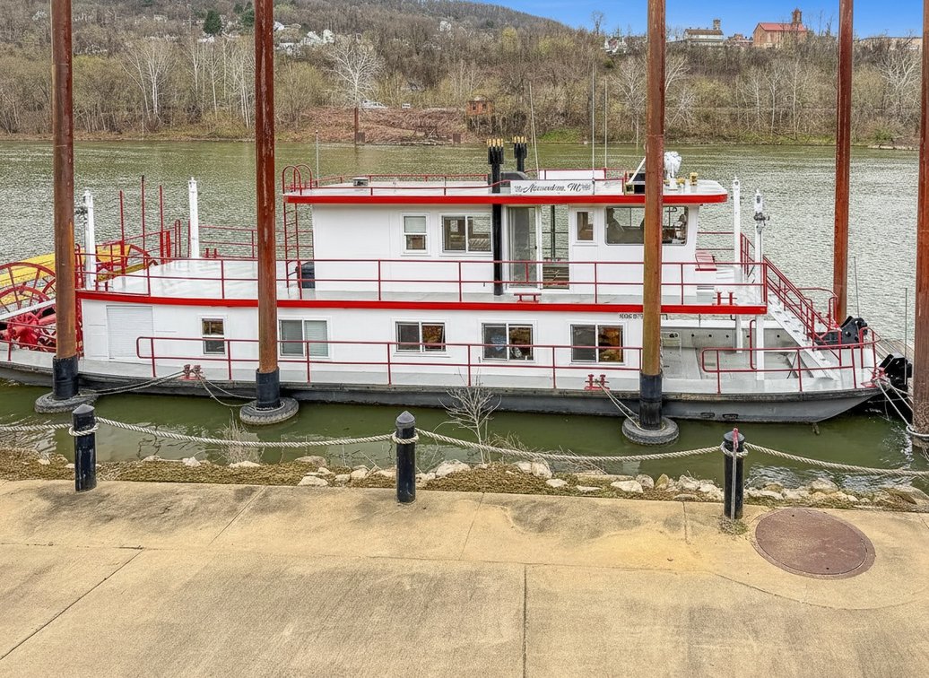 2004 74' Steel Hull Paddlewheel House Boat