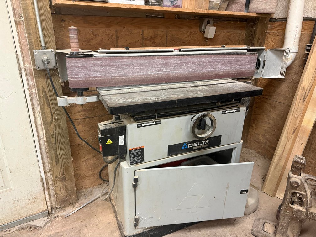 Image for Home & Warehouse with Woodworking Equipment in a Prime Mercer County Location