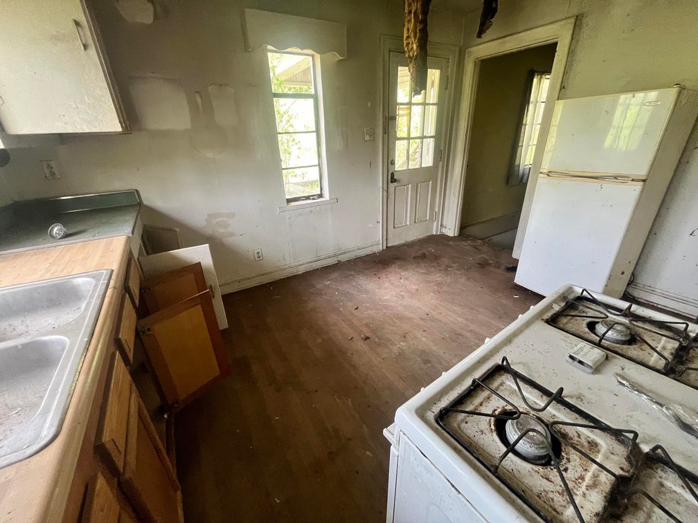 Image for SOLD $26,950 - 2 Bedroom Project Home on Over an Acre near Charleston