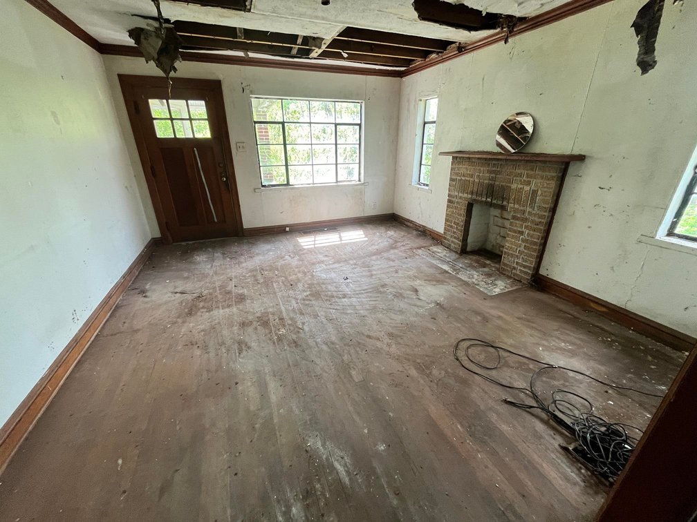 Image for SOLD $26,950 - 2 Bedroom Project Home on Over an Acre near Charleston