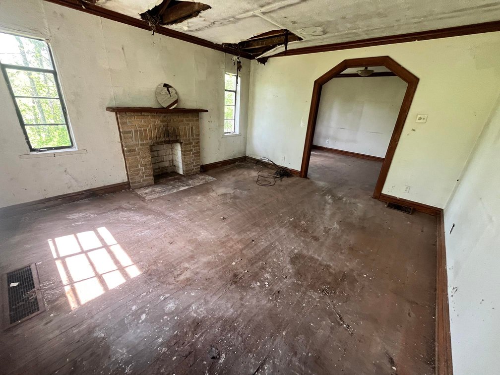 Image for SOLD $26,950 - 2 Bedroom Project Home on Over an Acre near Charleston