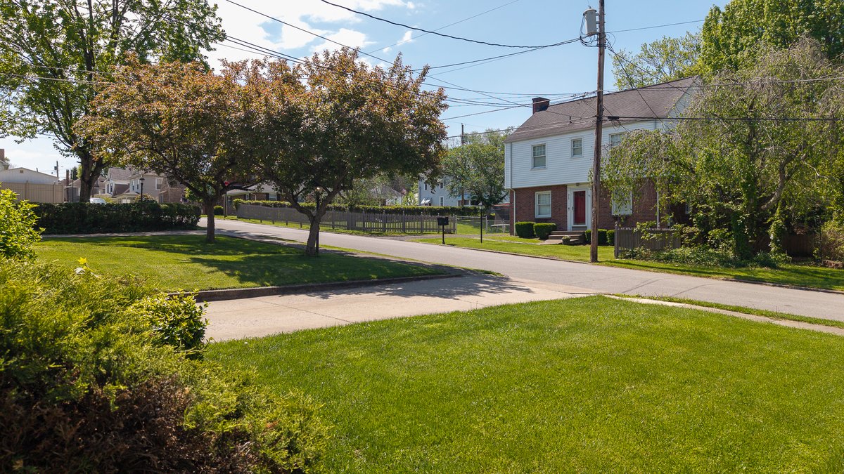 Image for Classic 4 Bedroom Brick Colonial w/ Basement Bar & Garage in Clarksburg