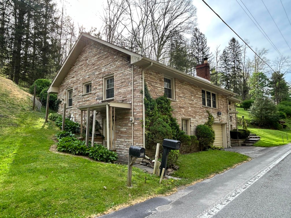 Image for SOLD $84,700 - 3 Bedroom Stone Home on a Spacious Lot in Marion County