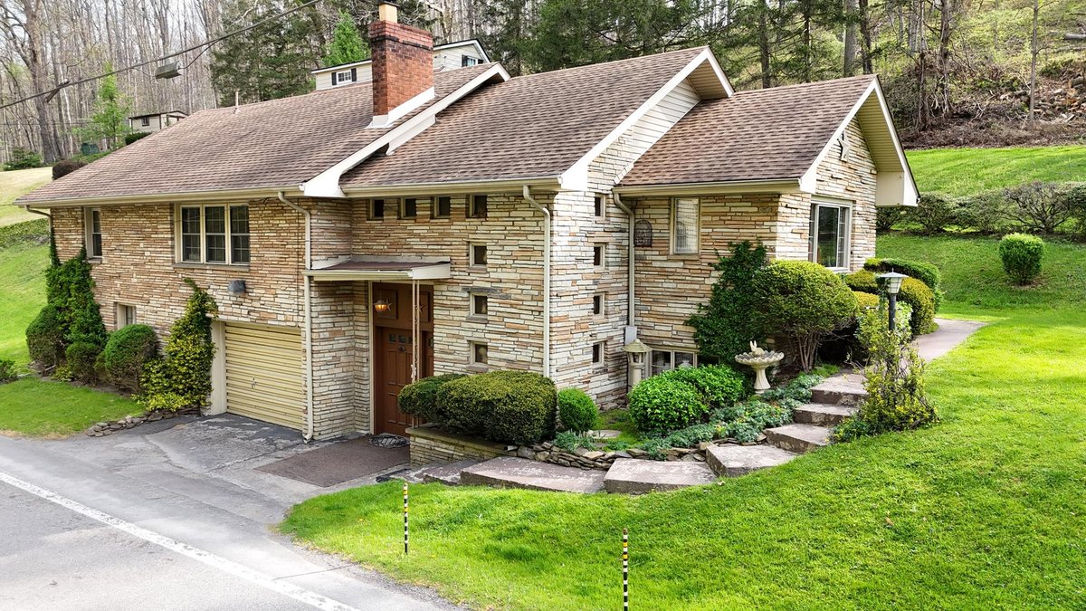 Image for SOLD $84,700 - 3 Bedroom Stone Home on a Spacious Lot in Marion County
