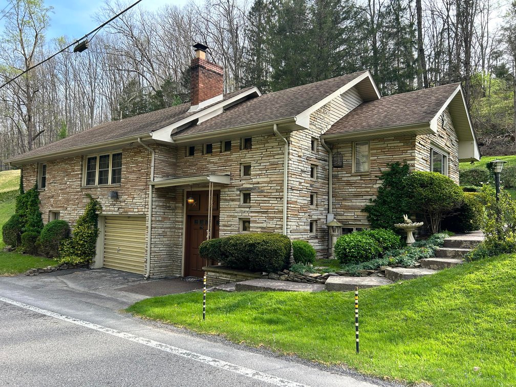 Image for SOLD $84,700 - 3 Bedroom Stone Home on a Spacious Lot in Marion County
