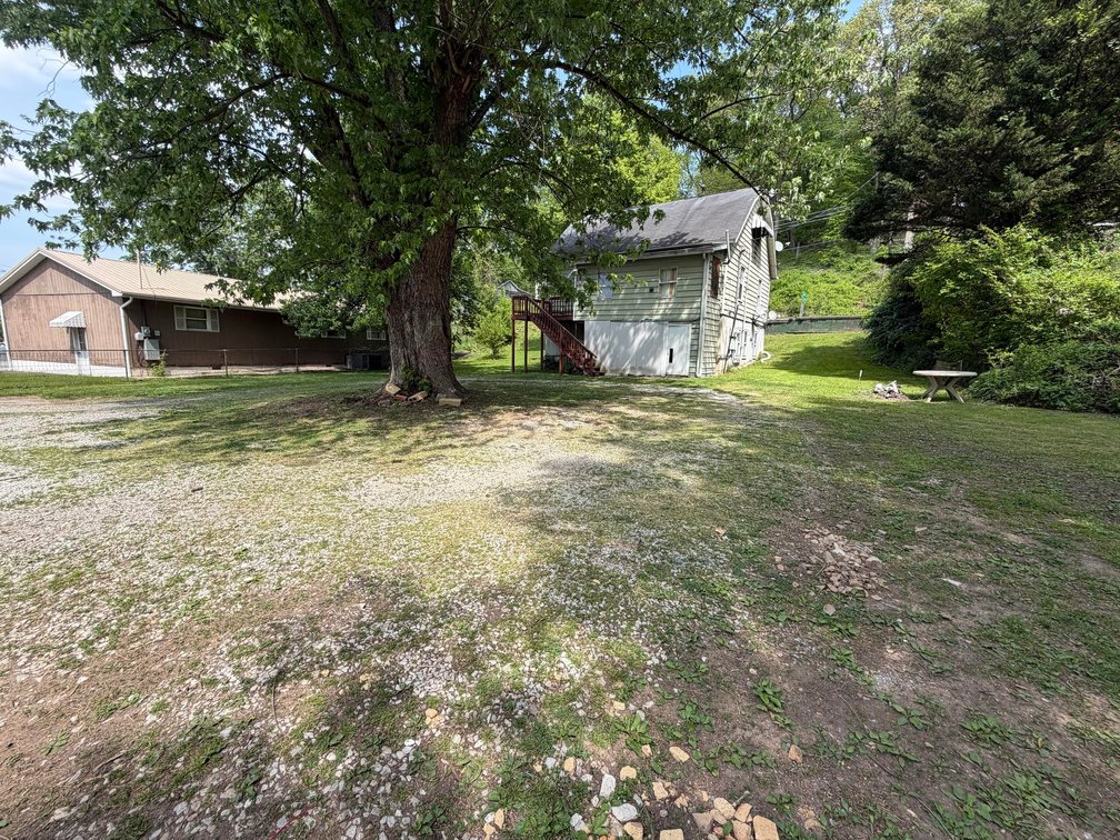 Image for SOLD $28,875 - 3-Unit Apartment Building in Nitro
