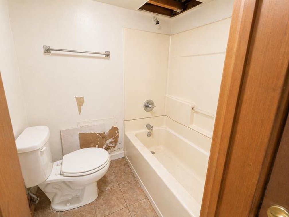 Image for SOLD $28,875 - 3-Unit Apartment Building in Nitro
