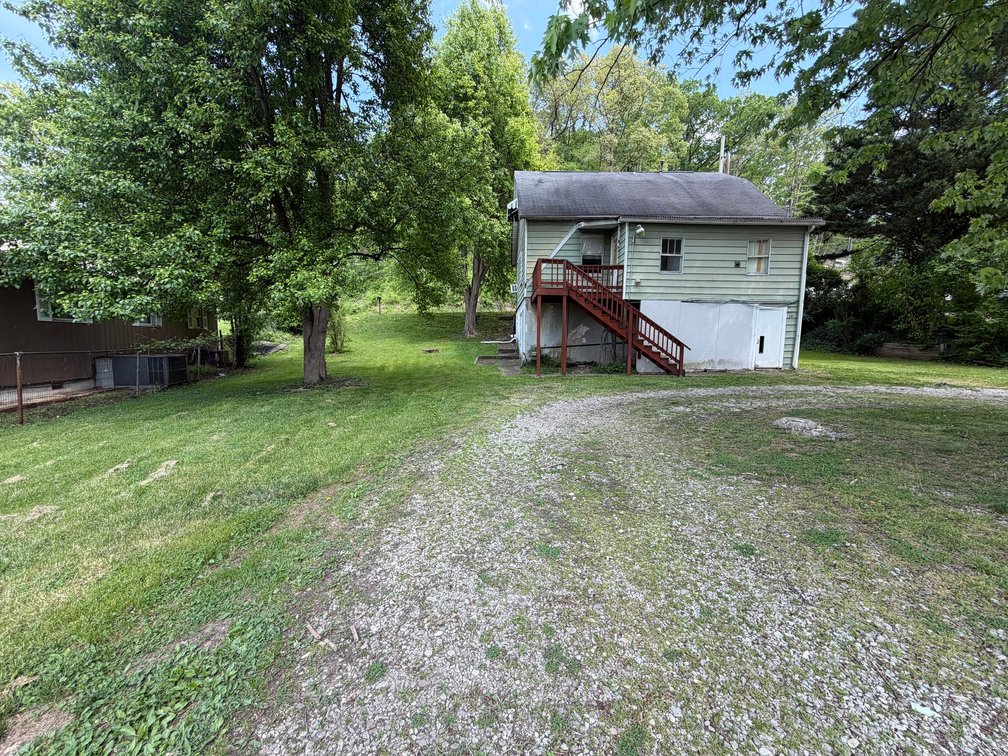 Image for SOLD $28,875 - 3-Unit Apartment Building in Nitro