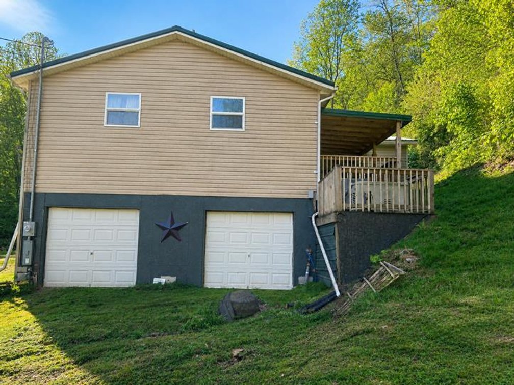 Image for SOLD $121,000 - Spacious 4 Bedroom on Over 8 Acres in Roane County